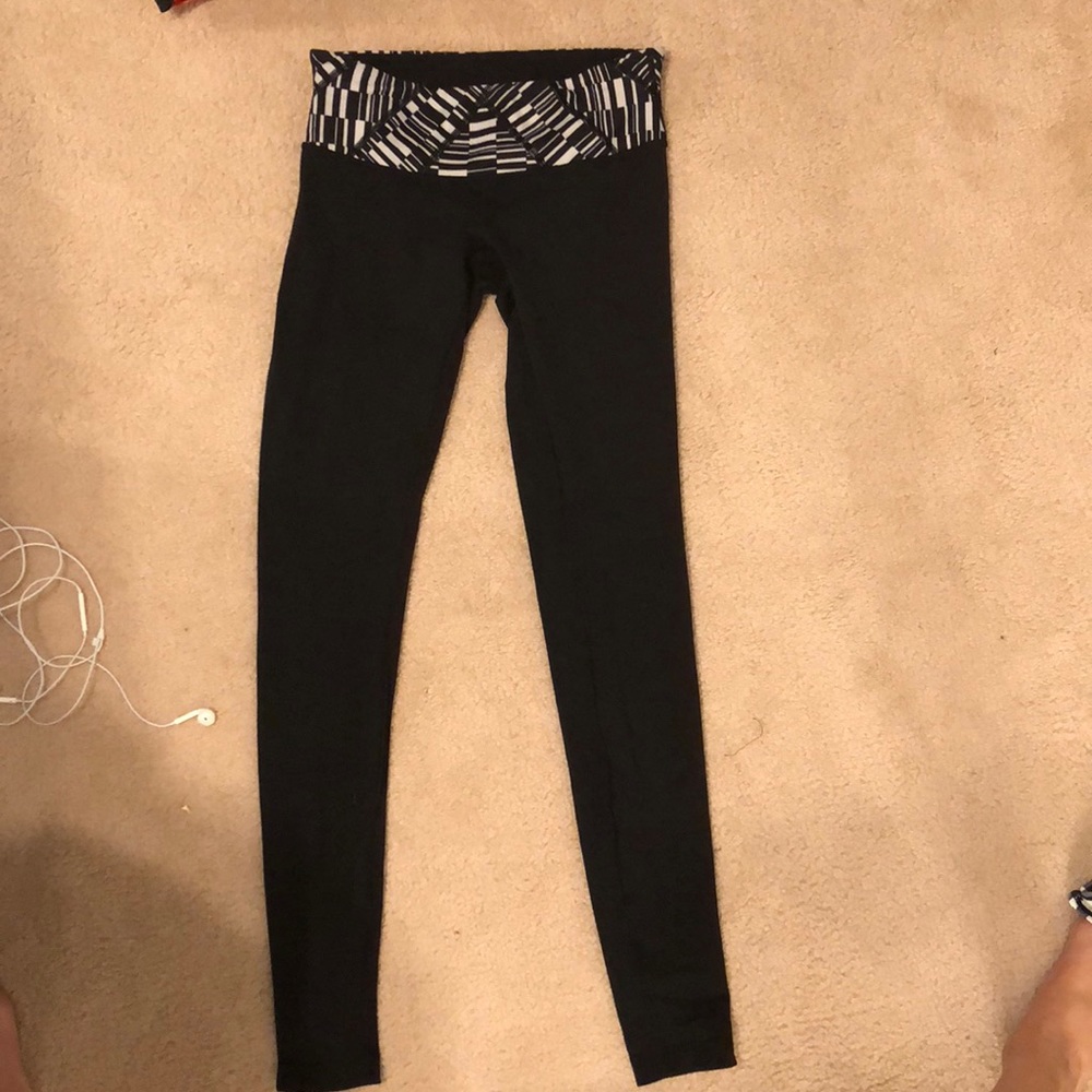 Lululemon wunder under